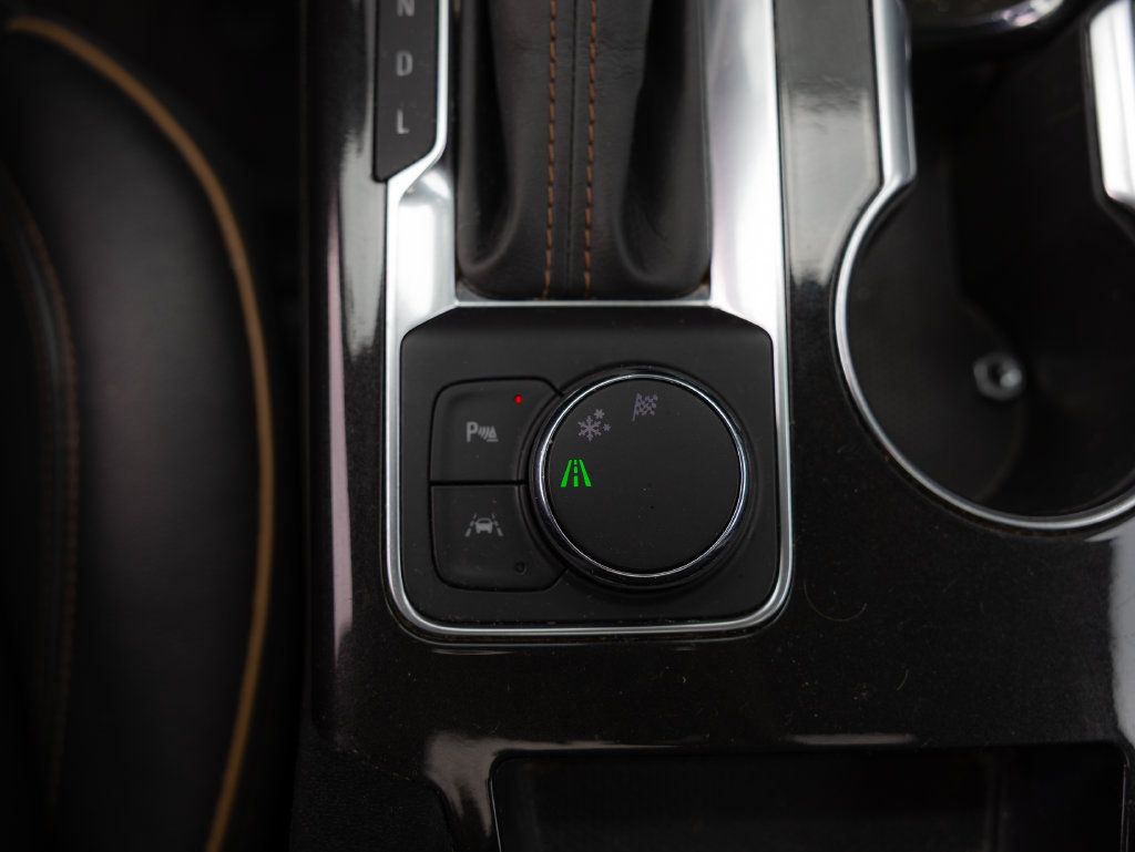 Used 2020 Chevrolet Blazer Premier w/ Driver Confidence II Package FWD image 28