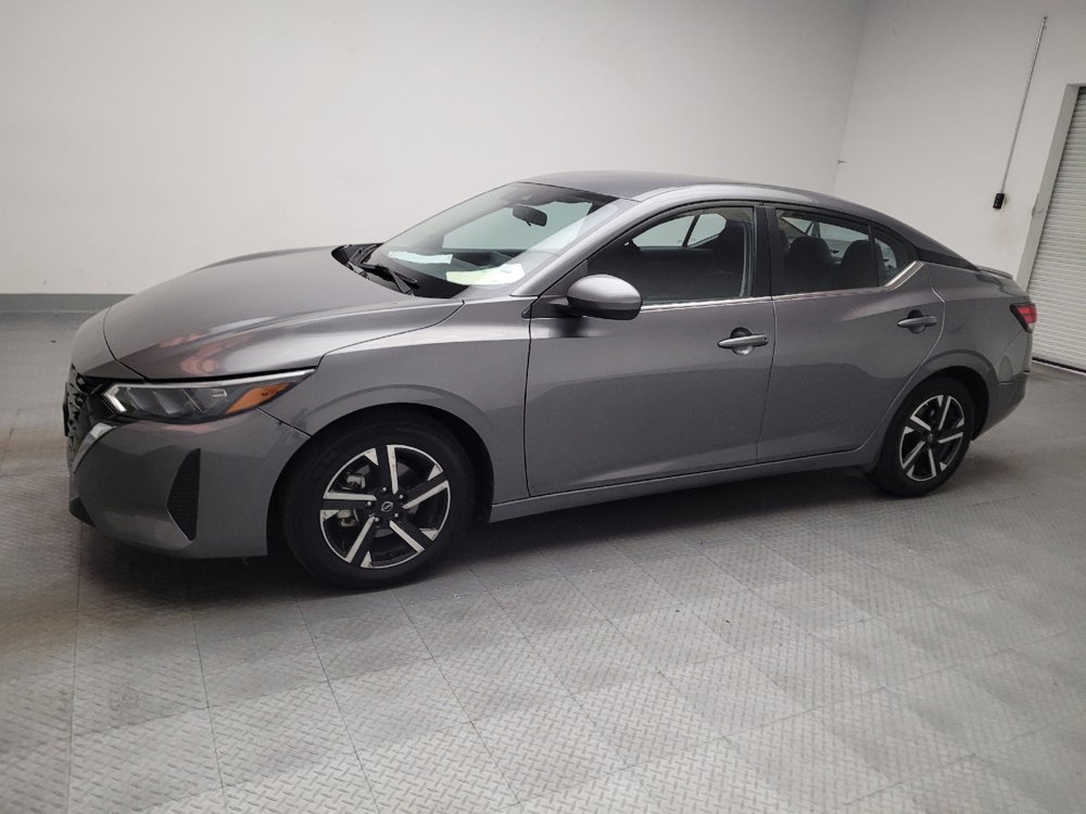 Used 2025 Nissan Sentra SV FWD image 2