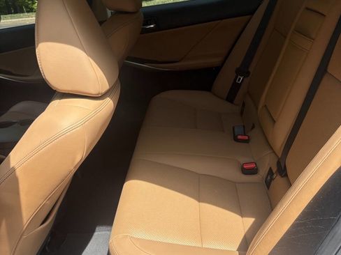 Used 2016 Lexus IS 200t RWD image 39