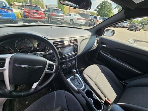 Used 2013 Chrysler 200 Touring w/ S Exterior Appearance Pkg FWD image 20