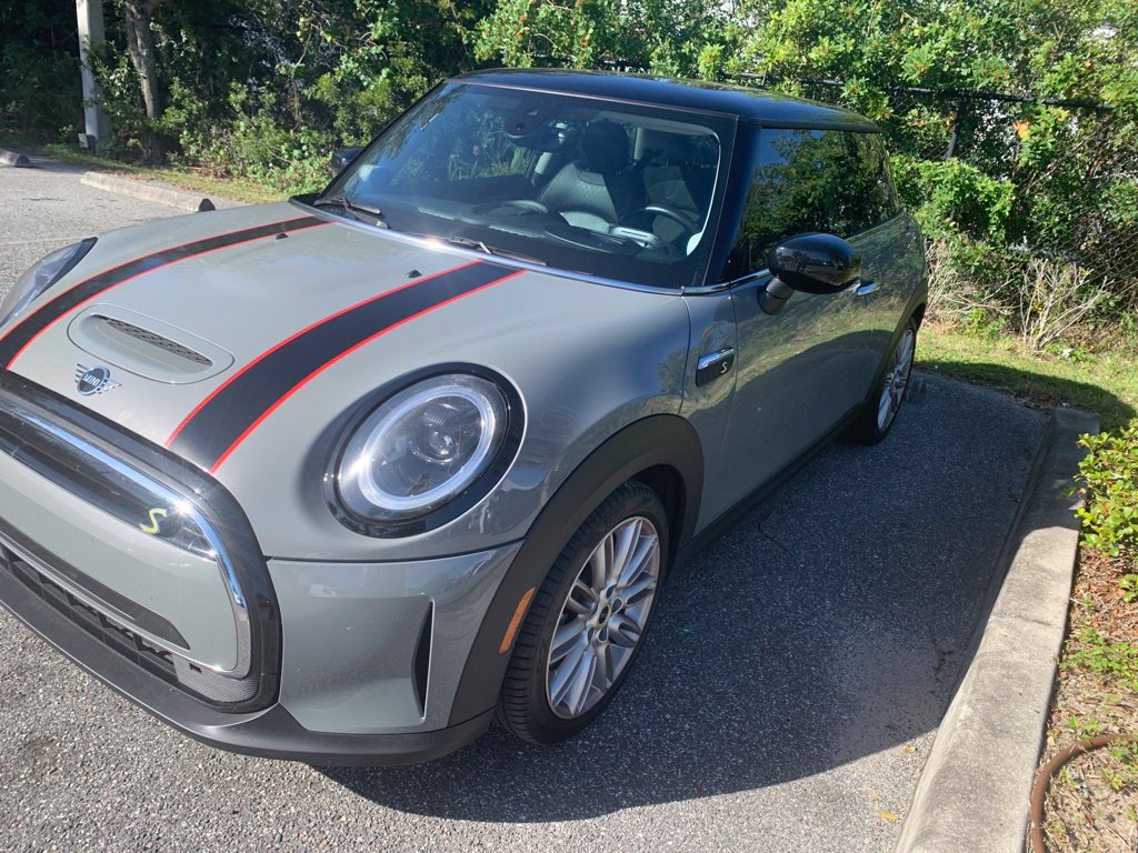 Used 2022 MINI Cooper SE FWD image 2