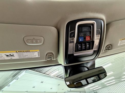 Used 2024 RAM 2500 Limited w/ Safety Group image 32