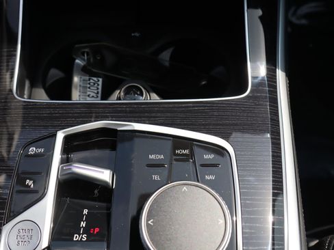 Used 2026 BMW X5 sDrive40i w/ M Sport Package image 22