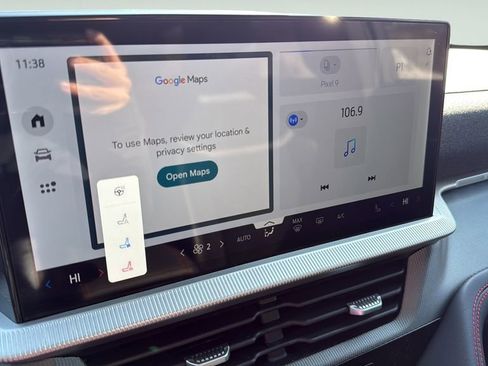 Used 2025 Ford Explorer ST image 33