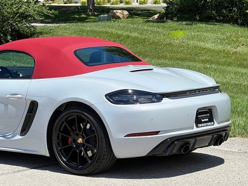 Used 2025 Porsche 718 Boxster GTS RWD image 12