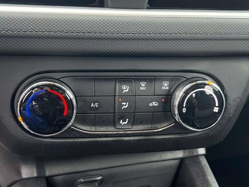 Used 2025 Chevrolet TrailBlazer LS FWD image 28