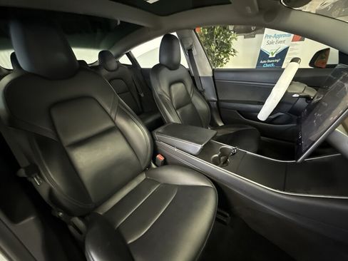 Used 2019 Tesla Model 3 Long Range RWD image 18