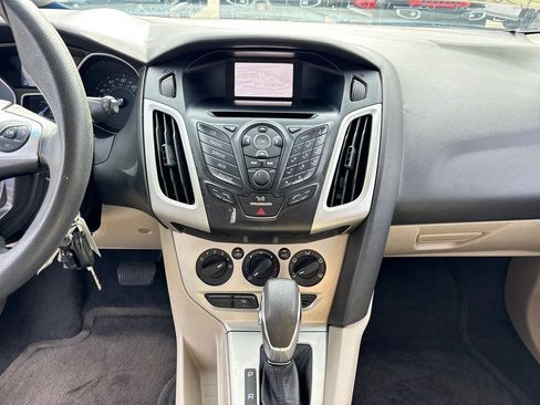 Used 2012 Ford Focus SE FWD image 23