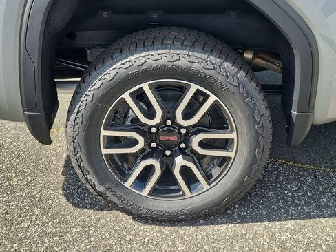New 2026 GMC Sierra 1500 AT4 w/ Technology Package AWD/4WD image 27