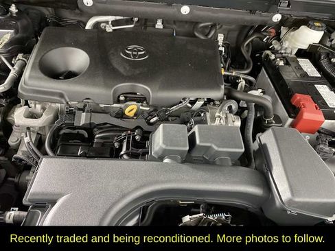 Used 2024 Toyota RAV4 XLE AWD/4WD image 30