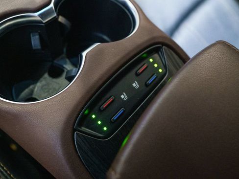Certified 2023 Toyota Venza Limited AWD/4WD image 31