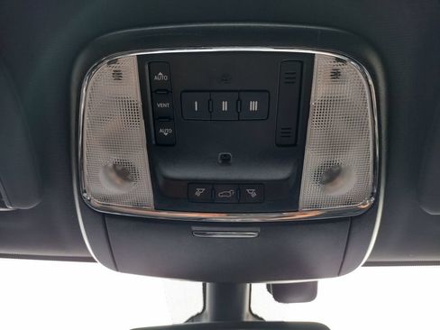 Used 2020 Dodge Durango R/T w/ Blacktop Package AWD/4WD image 34