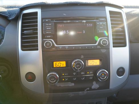 Used 2016 Nissan Frontier SV w/ SV Value Truck Package RWD image 12