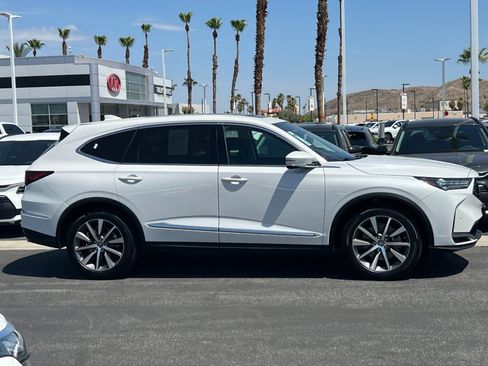Used 2025 Acura MDX FWD w/ Technology Package image 2
