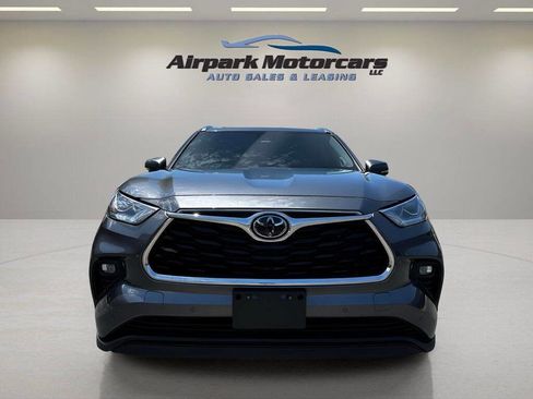 Used 2020 Toyota Highlander Limited image 8