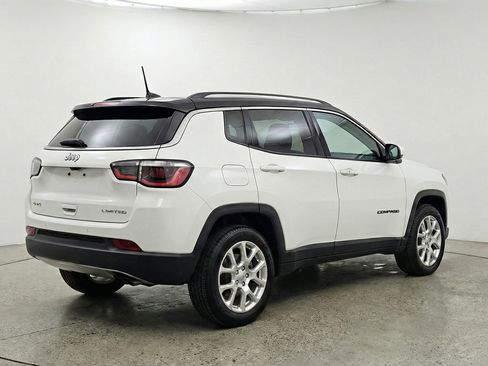 Used 2025 Jeep Compass Limited image 9