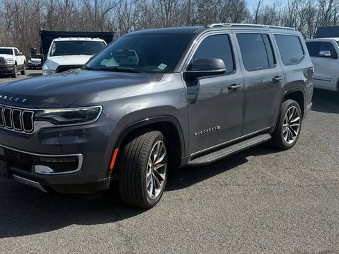 Used 2022 Jeep Wagoneer Series II w/ Premium Group I image 2