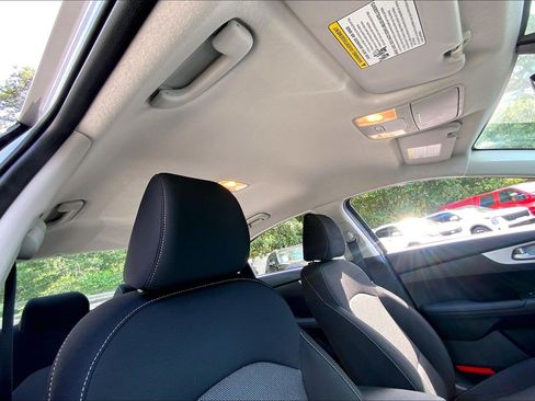 Used 2024 Kia Forte LXS FWD image 23