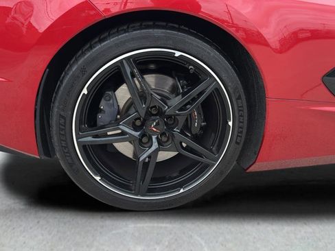 Used 2021 Chevrolet Corvette Stingray Convertible w/ Z51 Performance Package RWD image 20
