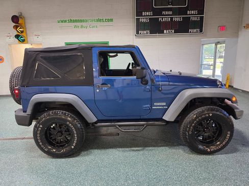 Used 2010 Jeep Wrangler Sport AWD/4WD image 5