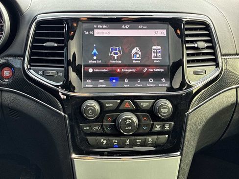 Used 2020 Jeep Grand Cherokee SRT image 19