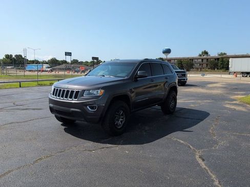 Used 2016 Jeep Grand Cherokee Laredo w/ Quick Order Package 23E AWD/4WD image 3