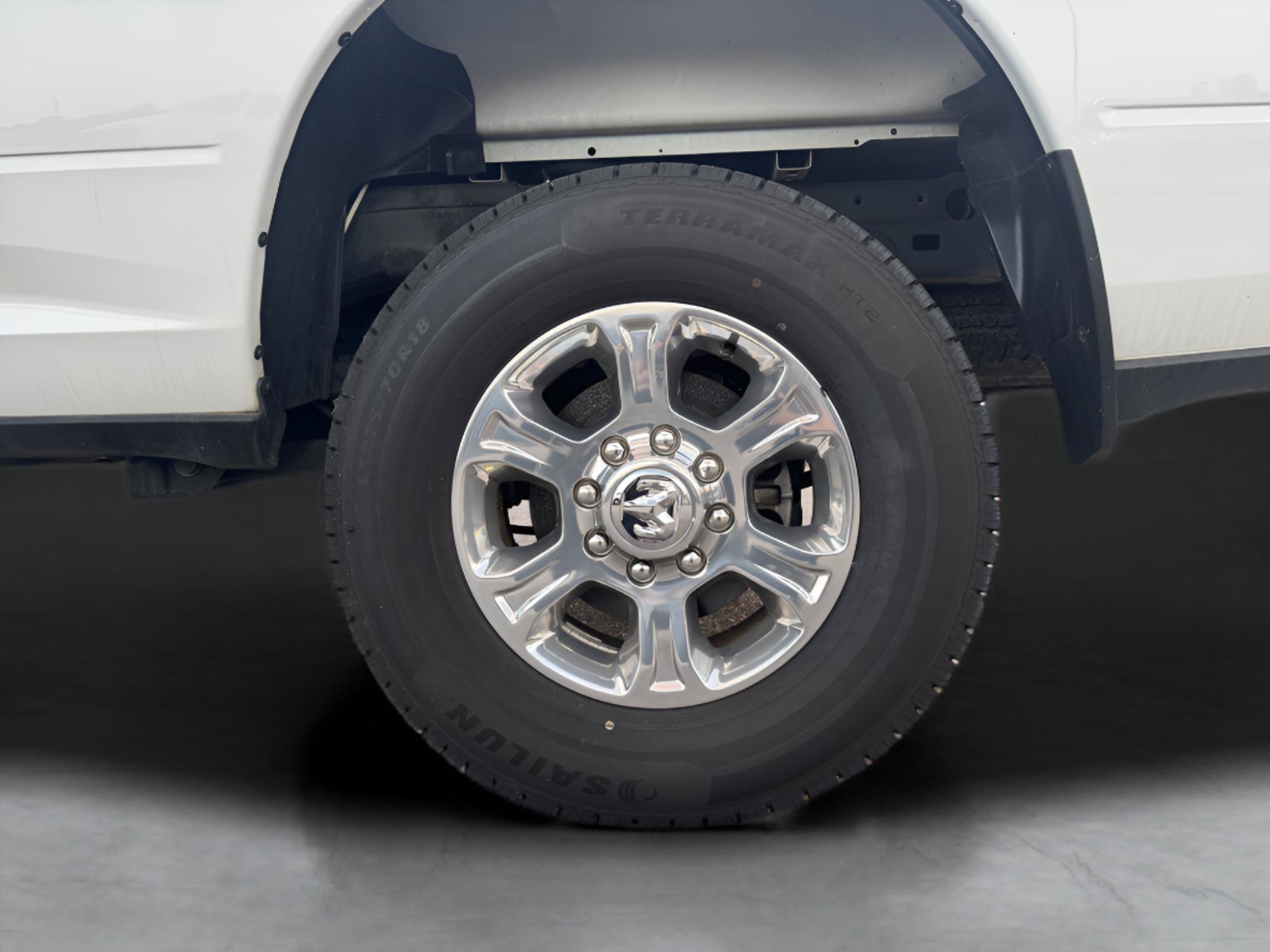Used 2024 RAM 2500 Big Horn AWD/4WD image 3