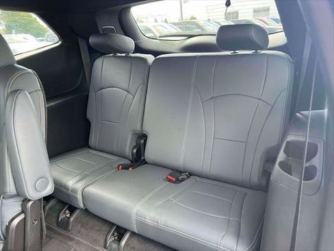 Used 2022 Buick Enclave Premium w/ Experience Buick Package image 12