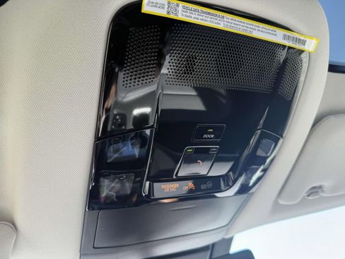 Used 2025 Lexus RZ 450e image 27