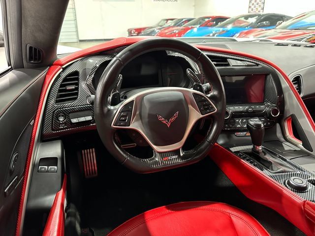 Used 2015 Chevrolet Corvette Z06 w/ 3LZ Preferred Equipment Group RWD image 7