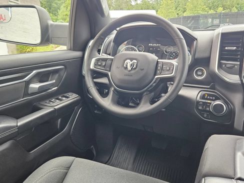 Used 2025 RAM 1500 Big Horn AWD/4WD image 9