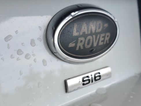 Used 2018 Land Rover Discovery SE AWD/4WD image 6