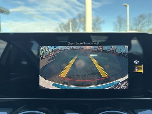 Certified 2021 Mercedes-Benz GLA 250 4MATIC image 22