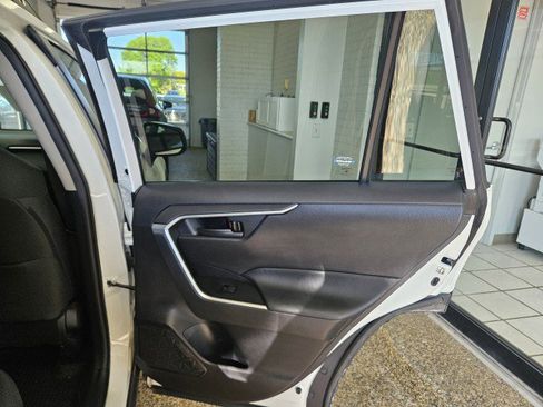 Used 2020 Toyota RAV4 LE w/ All Weather Liner Package AWD/4WD image 15