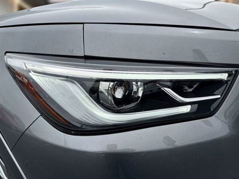 Used 2018 INFINITI QX80 2WD w/ Driver Assistance Package image 10