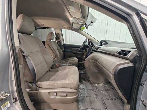 Used 2016 Honda Odyssey EX image 21