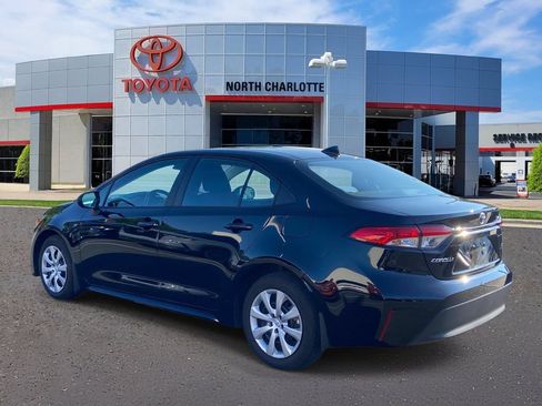 Used 2026 Toyota Corolla LE FWD image 5