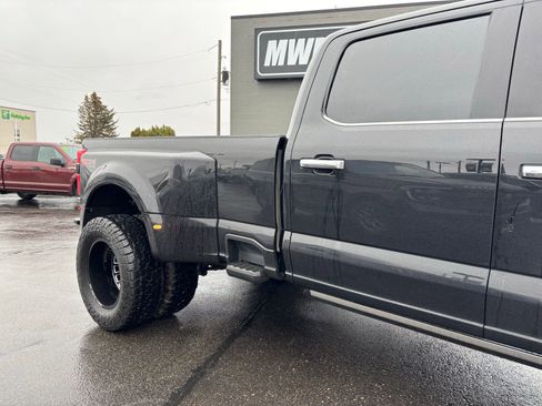 Used 2024 Ford F450 Platinum w/ FX4 Off-Road Package AWD/4WD image 3