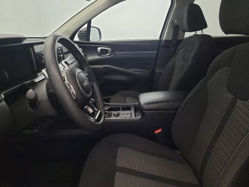 Used 2022 Kia Sorento LX AWD/4WD image 17