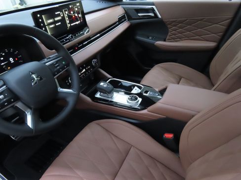 New 2025 Mitsubishi Outlander SEL image 21