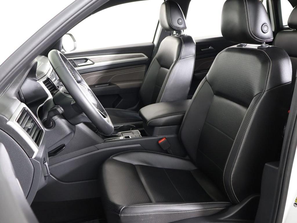 Used 2022 Volkswagen Atlas Cross Sport SE FWD image 31