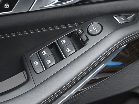 New 2026 BMW X5 sDrive40i image 13