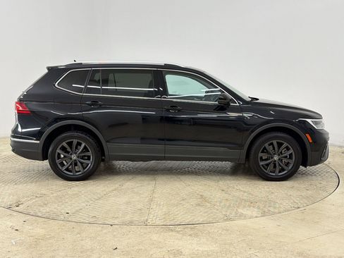 Used 2022 Volkswagen Tiguan SE w/ Panoramic Sunroof Package image 8