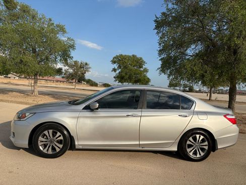 Used 2014 Honda Accord LX image 4