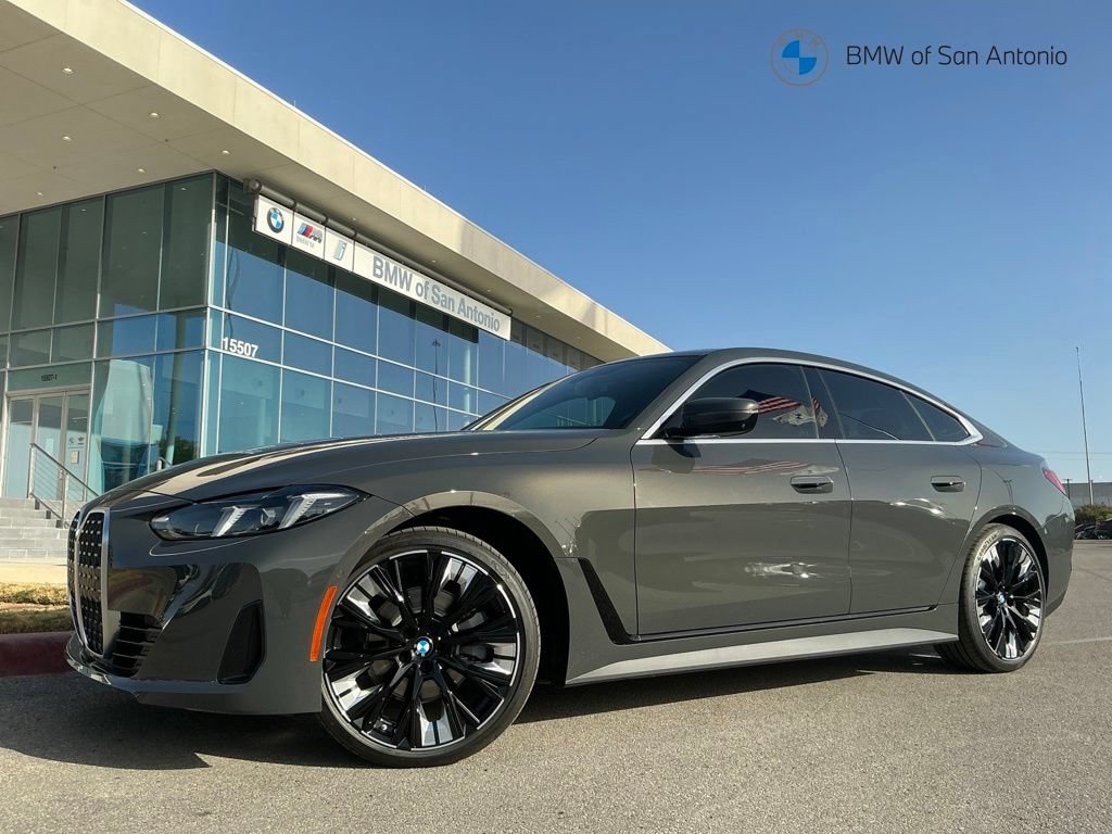 New 2026 BMW 430i w/ Premium Package RWD image 1