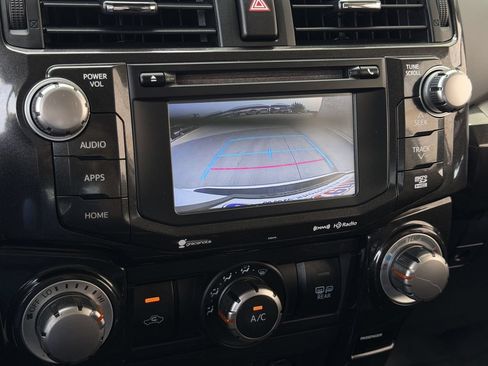 Used 2018 Toyota 4Runner TRD Off-Road Premium AWD/4WD image 18