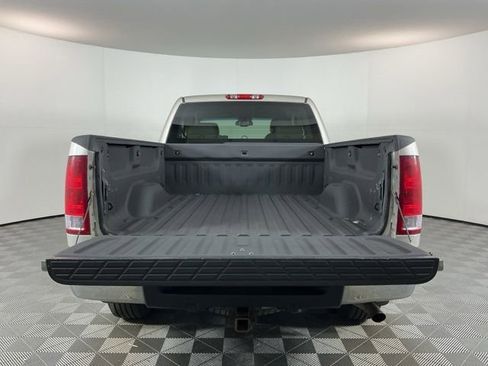 Used 2007 GMC Sierra 1500 SLT w/ Z71 Off-Road Package AWD/4WD image 7