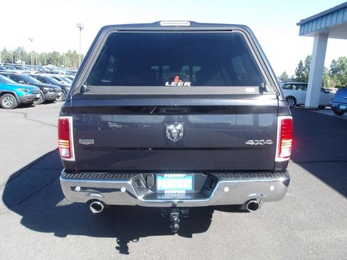 Used 2017 RAM 1500 Laramie w/ Convenience Group AWD/4WD image 4