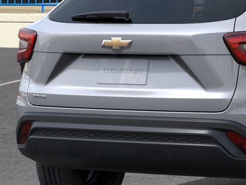 New 2026 Chevrolet Trax LS image 14