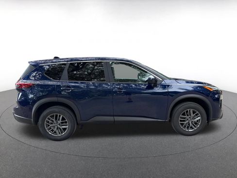 Used 2026 Nissan Rogue SV FWD image 11